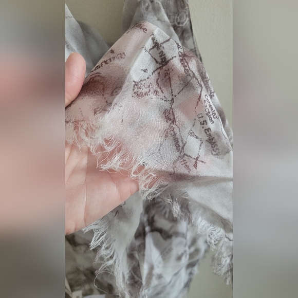 Coldwater Creek Neutral Silk Bld Mediterranean Short Fringed Scarf, Cream & Sand - Picture 4 of 9